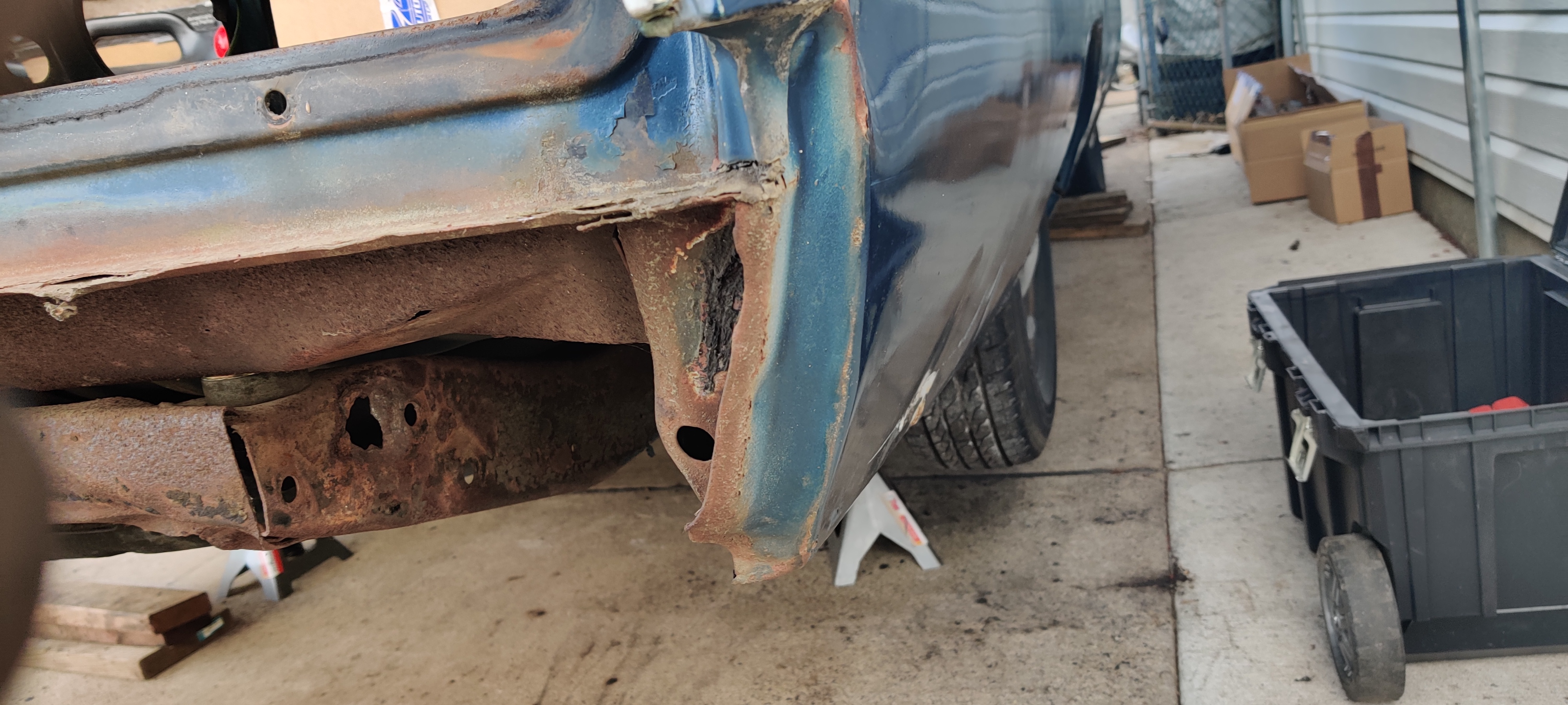 Little bit of rotted metal on the frame, should be able to patch it.